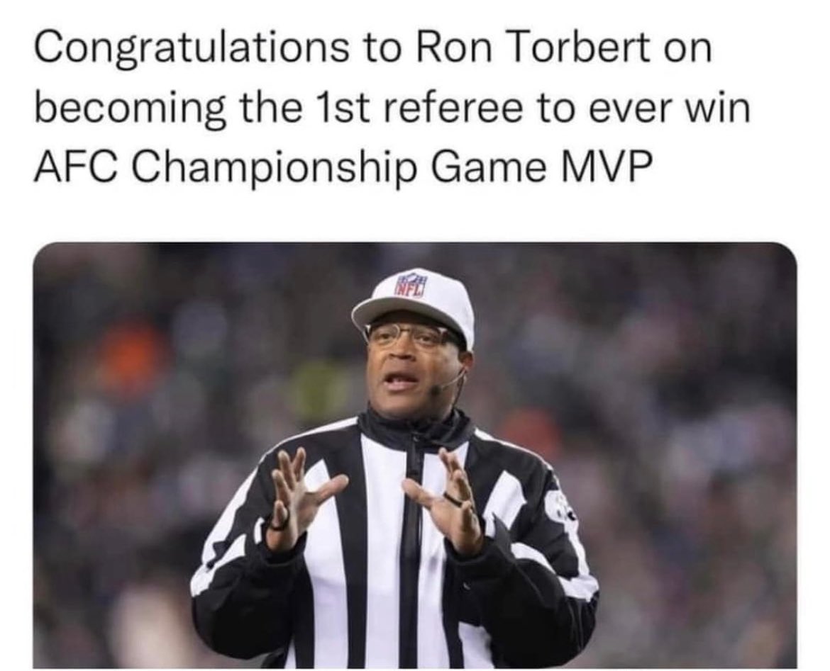 finest_october's tweet photo. Who is this man and what city do he lives in??? We need to asked him something! #referee #rigged #cheatingrefs #nfl #Bengals https://t.co/gHMyOpZcGy