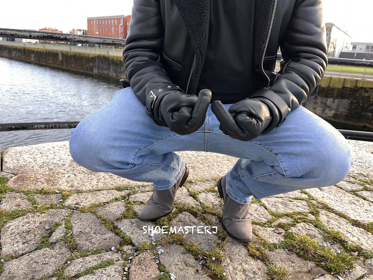 ShoeMasterJ1's tweet photo. Gets your cock hard doesn't it loser! My gloved hands are what you want to take your cash with and you want  to kiss my grey suede Chelsea boots. 
@findominfluence
@rt4dom
@PromoRTpig
@RMasters22
@FindomRT8
@AlphaGodz_RT
@rtfindom15 https://t.co/RCoYHM7oUe