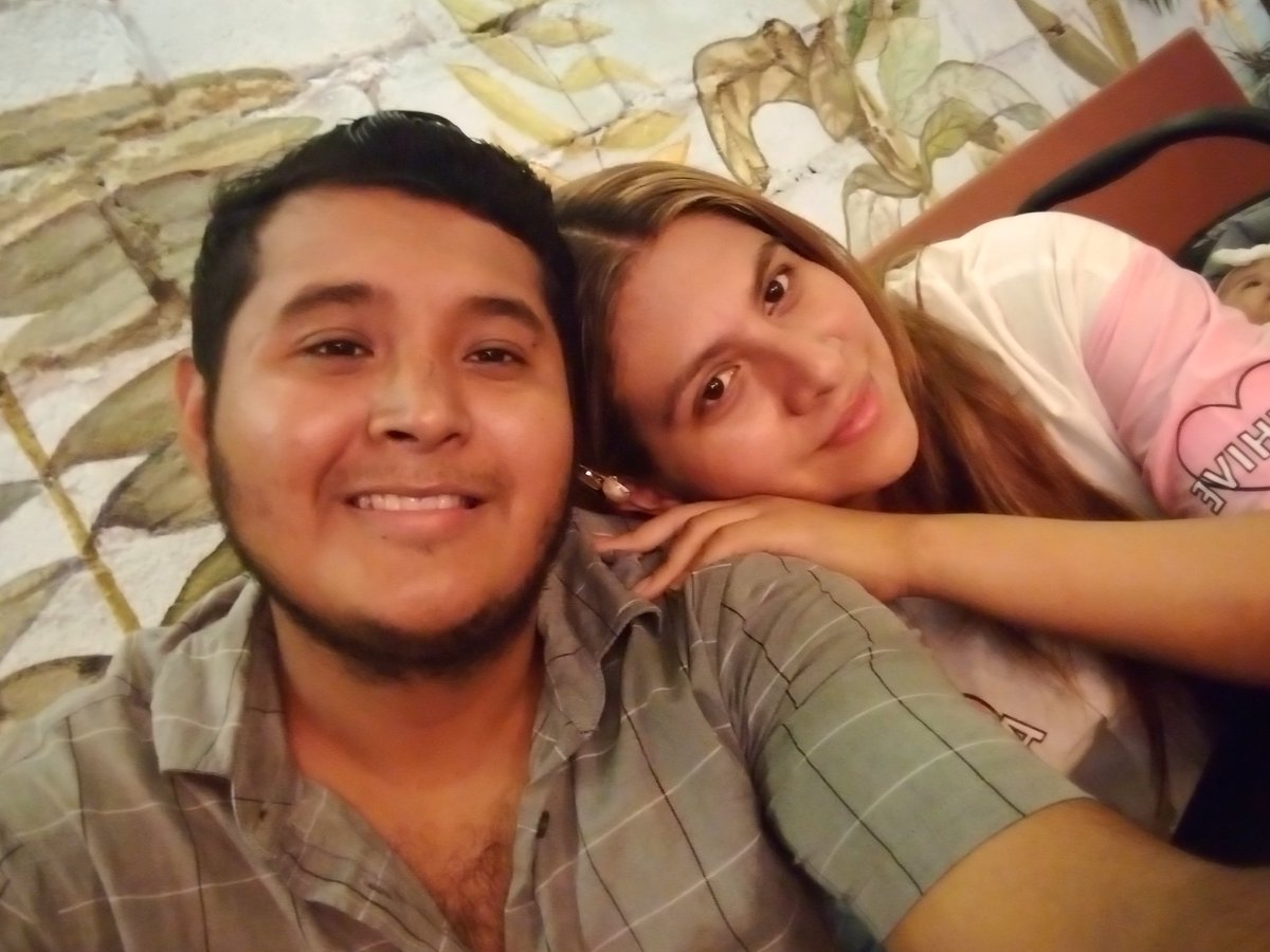roxanaveraleon's tweet photo. Trabajamos duro de lunes a viernes, para disfrutar los sábados y domingos. Te amo mi vida.. https://t.co/PKMzaHsFln