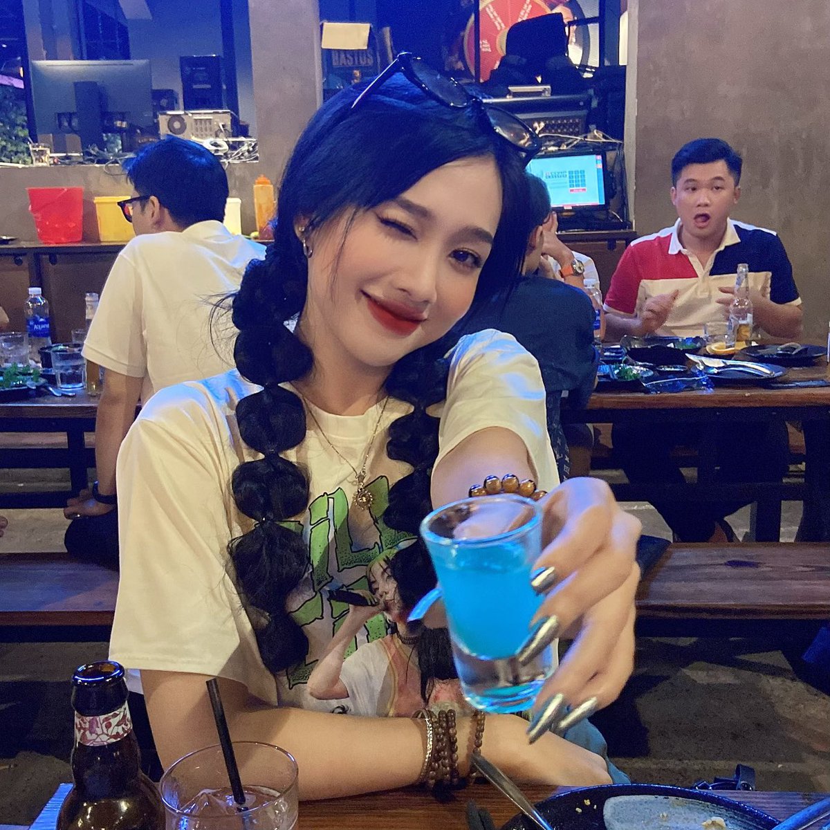 imqueenluc's tweet photo. Let’s take the drink ✨✨✨ https://t.co/3mMkUVAvh9