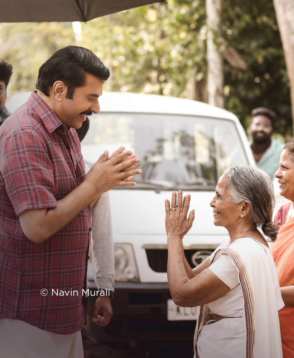 VRFridayMatinee's tweet photo. Loads of happiness in one single pic 🤩 https://t.co/u6ktMoed2A