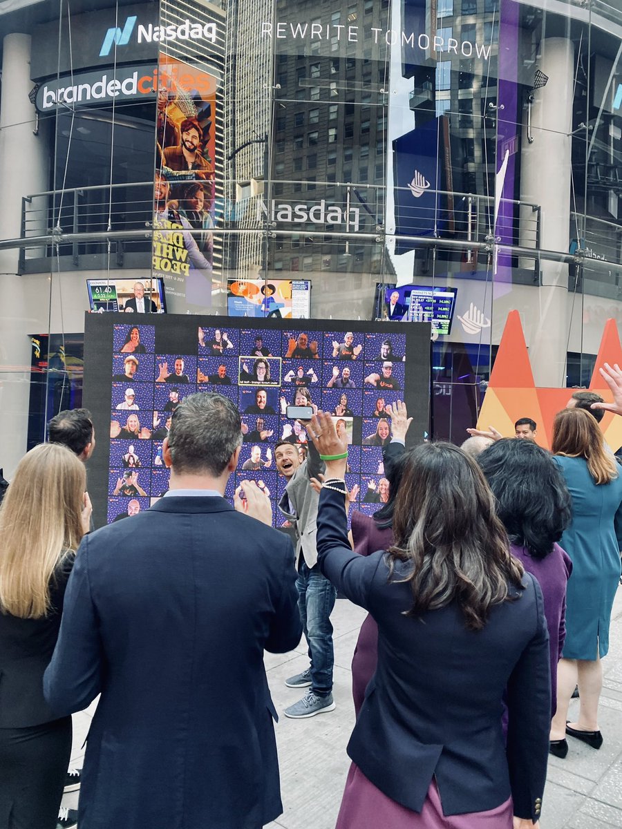 Darren Murph tweet media