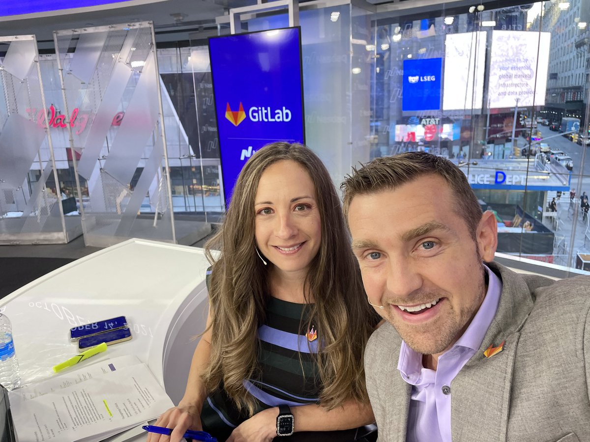 Darren Murph tweet media