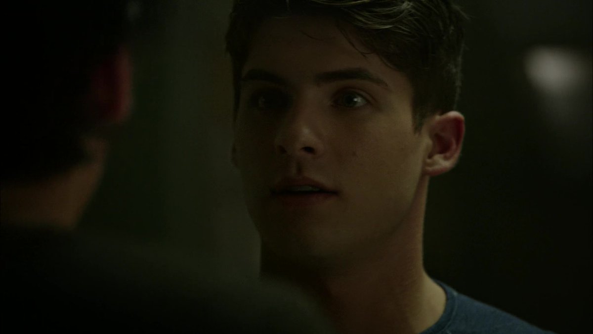 i want someone to look at me the way theo raeken looks at liam dunbar