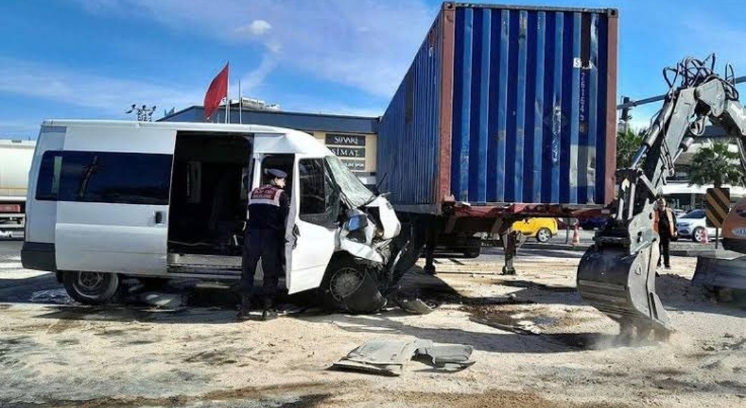 Olası bir kazada 2milyonluk aracın masrafı şoförlerden tahsil ediliyor bu risk değil mi?
#ADALETmemurundaBAŞLAR
Unutulanlar unutanları asla affetmezler 
<a href="/RTErdogan/">Recep Tayyip Erdoğan</a> <a href="/bybekirbozdag/">Bekir  Bozdağ</a> @FOXhaber <a href="/ayhancivi/">Ayhan Çivi</a> <a href="/HaberturkTV/">Habertürk TV</a> <a href="/kilicdarogluk/">Kemal Kılıçdaroğlu</a>
 <a href="/NureddinNebati/">Dr.Nureddin NEBATİ🇹🇷</a> <a href="/AtillaSertell/">🇹🇷 Atila Sertel</a>  <a href="/YavuzEnis/">Enis Yavuz Yıldırım</a>