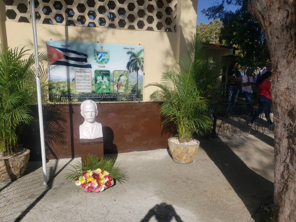 RoselioMarg's tweet photo. En la UEB SIGNO de la Industria del Mueble se realiza acto por la reanimacion de la Casa Infantil para los niños de los trabajadores de la fabrica y la comunidad con participación de las autoridades del territorio y todos los Directores de las UEB de la Industria. #VamosConTodo https://t.co/iuh4gQqLUu