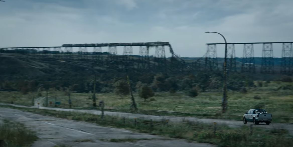 Anyone recognize anything of interest in this shot from next week's <a href="/TheLastofUsHBO/">The Last of Us</a> episode 4 trailer? 

Nope? Us neither...

*deep breath followed by excited squeal*

🥹

<a href="/HBOCanada/">HBO Canada</a> 
<a href="/TourismLeth/">Tourism Lethbridge</a> 

#yql
#BrighterTogether