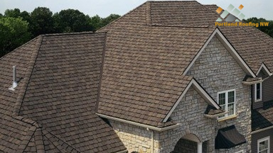 RoofingNW's tweet photo. Want to make your roofline last? Take a look at these awesome tips we've found to maintain your roofline!  via: https://t.co/BNaPbPafDy https://t.co/qV32jKLhiV