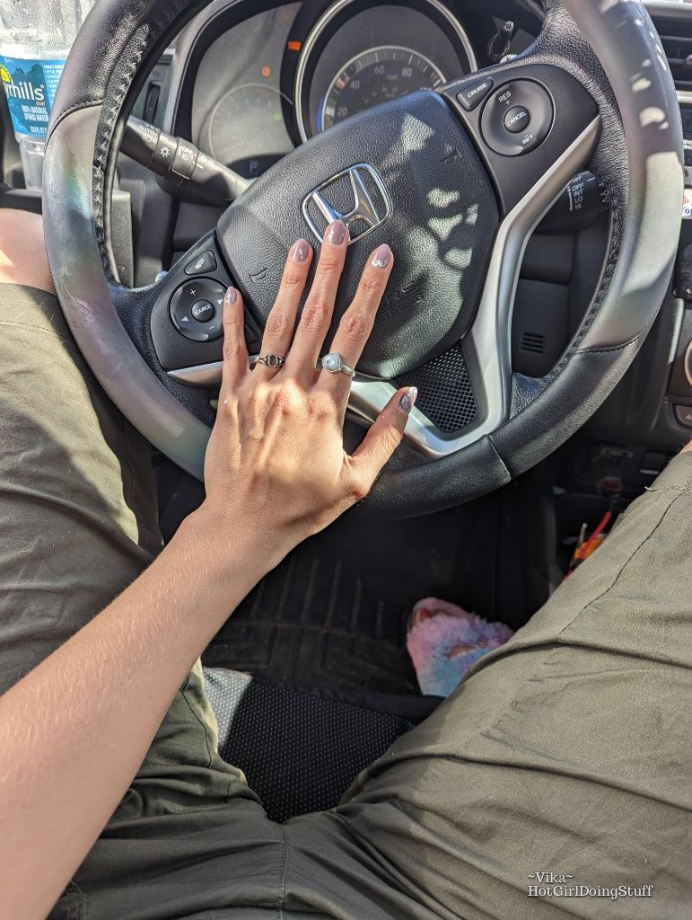 HotGirlDoinStuf's tweet photo. Driving the unicorn ... on a donut, with 2 warning lights on and a half attached undercarriage plate (courtesy of #Take5 for breaking it).
I'm holding it together. πͺ
#hotmess #igotdis #subtle #feetpics
@vika_model Why can't I tag myself?!??!
#wtftwitter https://t.co/ivikH6FKua