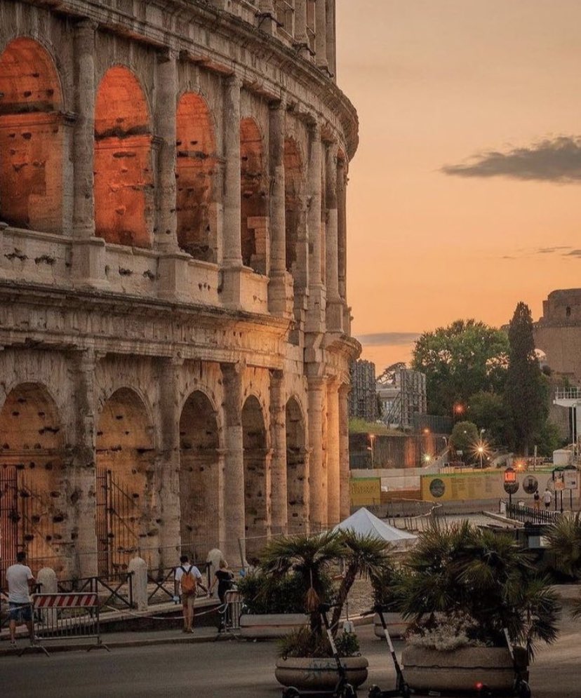 W0rld2026's tweet photo. Sunset in Rome, Italy https://t.co/ACfjBnSlHk