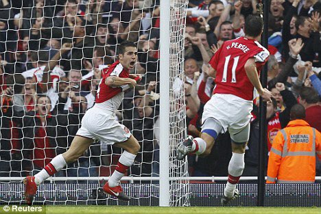 ArsenalFanFocus's tweet photo. Favorite Arsenal Memory: 2009…Cesc Fabregas brace, in under two minutes, against Tottenham 
When did you start following @Arsenal and why? The Invincibles https://t.co/GqaPCHJGBN