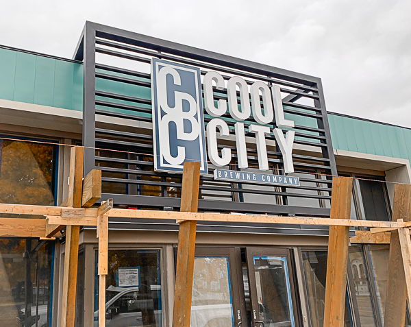 Performance_Fab's tweet image. 👨‍🏭Custom fab
BEFORE &amp;amp; AFTER for the front sign structural steel at Cool City Brewing Company 
To learn more about this project or to start planning⁣ your custom fab project, give us a call:⁣⁣⁣⁣⁣
📲 920-833-0410
#customfab #customsign #structuralsteel #performancefab
