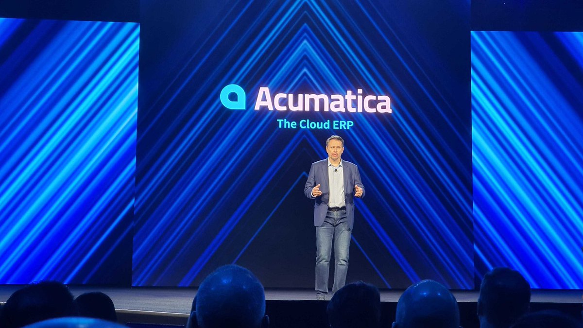 NetstockInv's tweet photo. Interesting talks by @Acumatica Founder &amp; CTO on how modern ERPs evolve. #AcumaticaSummit @kukkukb https://t.co/ncCJE00bKS