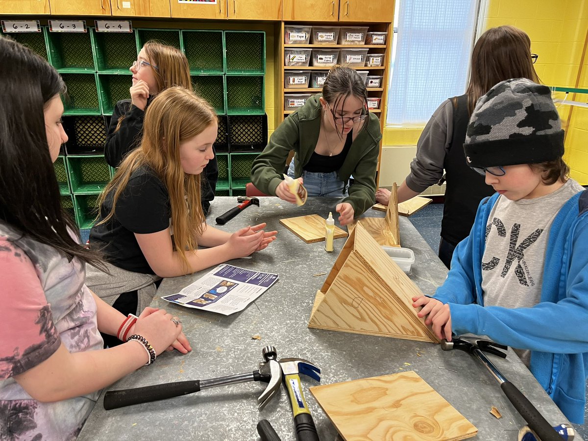 mshedderson's tweet photo. Such a fun afternoon learning how to build birdhouses with 6-1! Thanks @Skills_NL! 🔨  @stkevjr @skjhcounselling https://t.co/6rSFzHO7JV