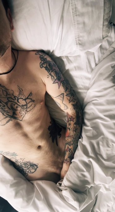 Shhh it&rsquo;s not Monday don&rsquo;t go to work today https://t.co/Sp5wVHE01J https://t.co/ES7Zs6bU95<a href="/tag/onlyfans"class="tags"><span>#onlyfans</span></a>