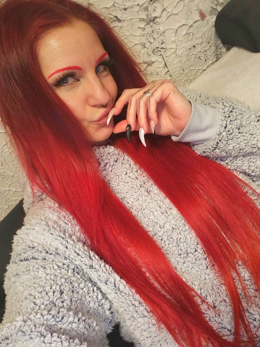 Follow me there for porn Stuff 💦🤤
I'll be waiting 😏
onlyfans.com/crazylittlered…