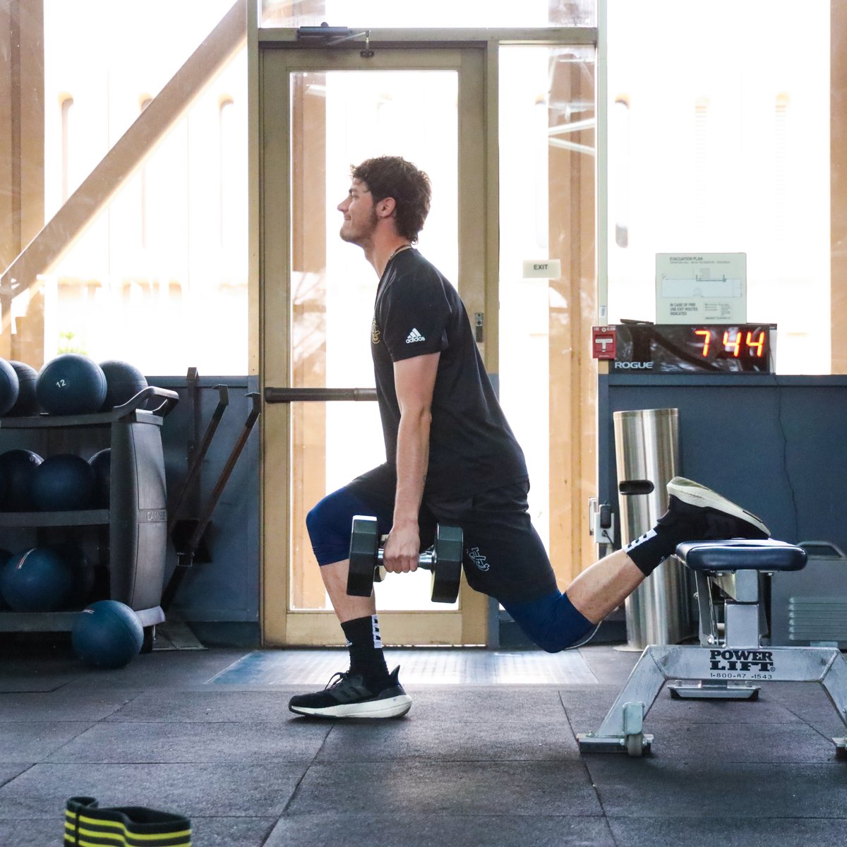 UCI Baseball tweet media