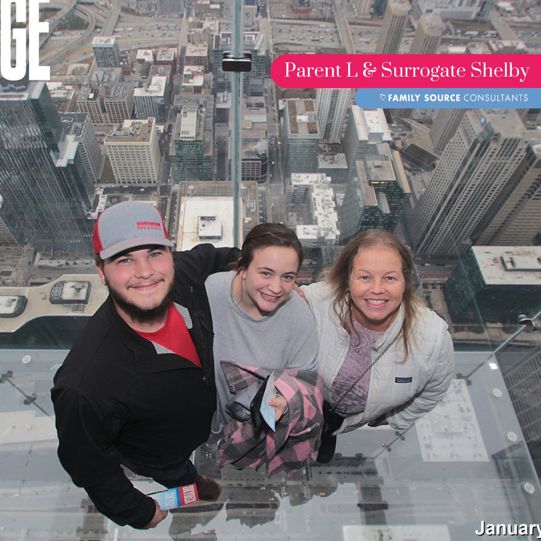family_source's tweet photo. What a special memory #IntendedParent L and #TeamFSC #surrogate Shelby and her partner had recently! 💗 

They met for her medical screening, went sightseeing all over Chicago, grabbed some photos at the Sears Tower glass overlook, ✨ hit Millennium Park, 🌳 then had dinner. 🥗 https://t.co/dBJfaQW53Y