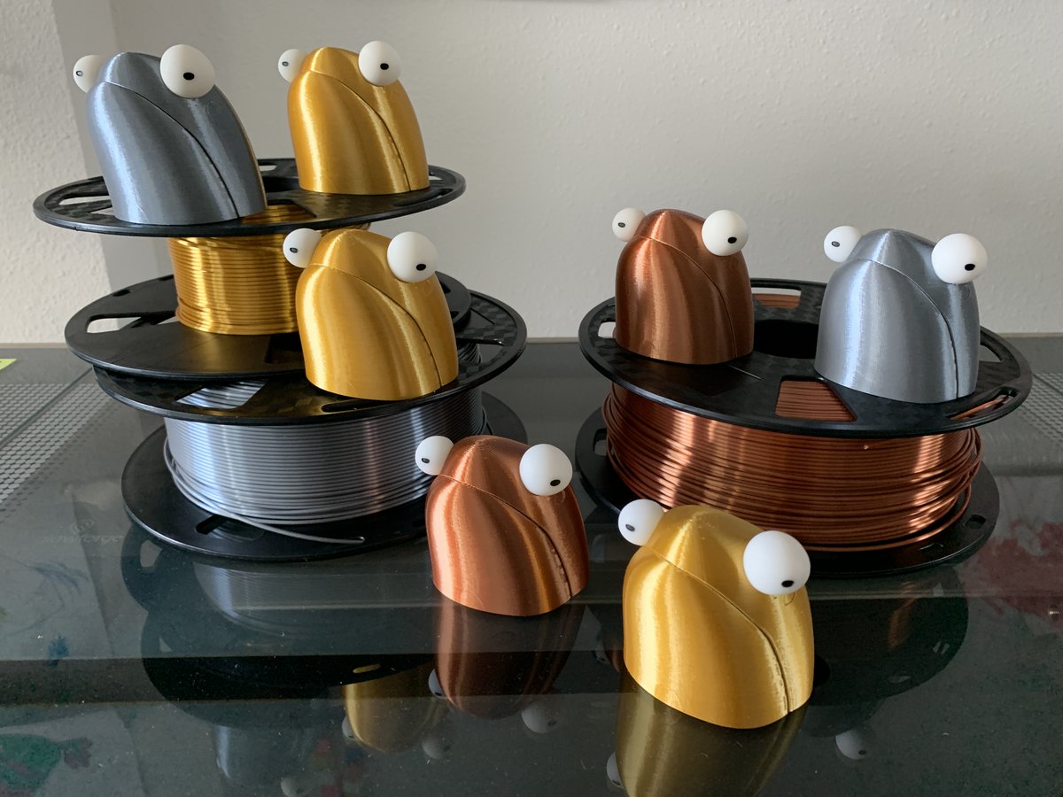 Free gold, silver &amp; bronze frogs shipping out to those who ordered them from our store 👉 flyfrogs.shop/collections/3d…
