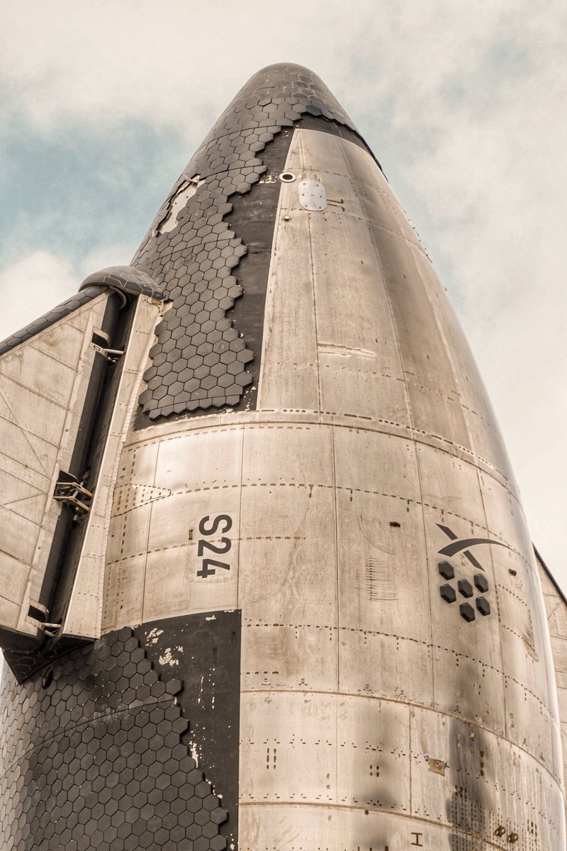 Another angle showing the windward side lift point sections