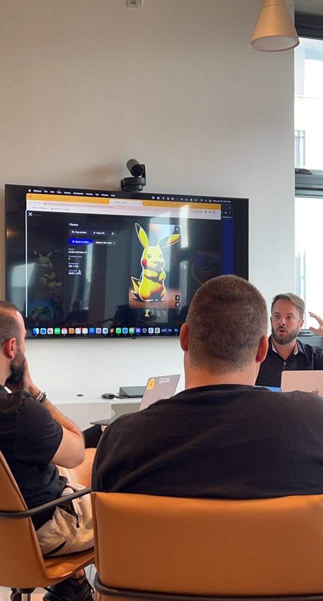 aditya_bahl's tweet image. Starting the week of on the right note with a talk on Stable Diffusion by @cjohndesign #MiamiHackWeek #GenerativeAI