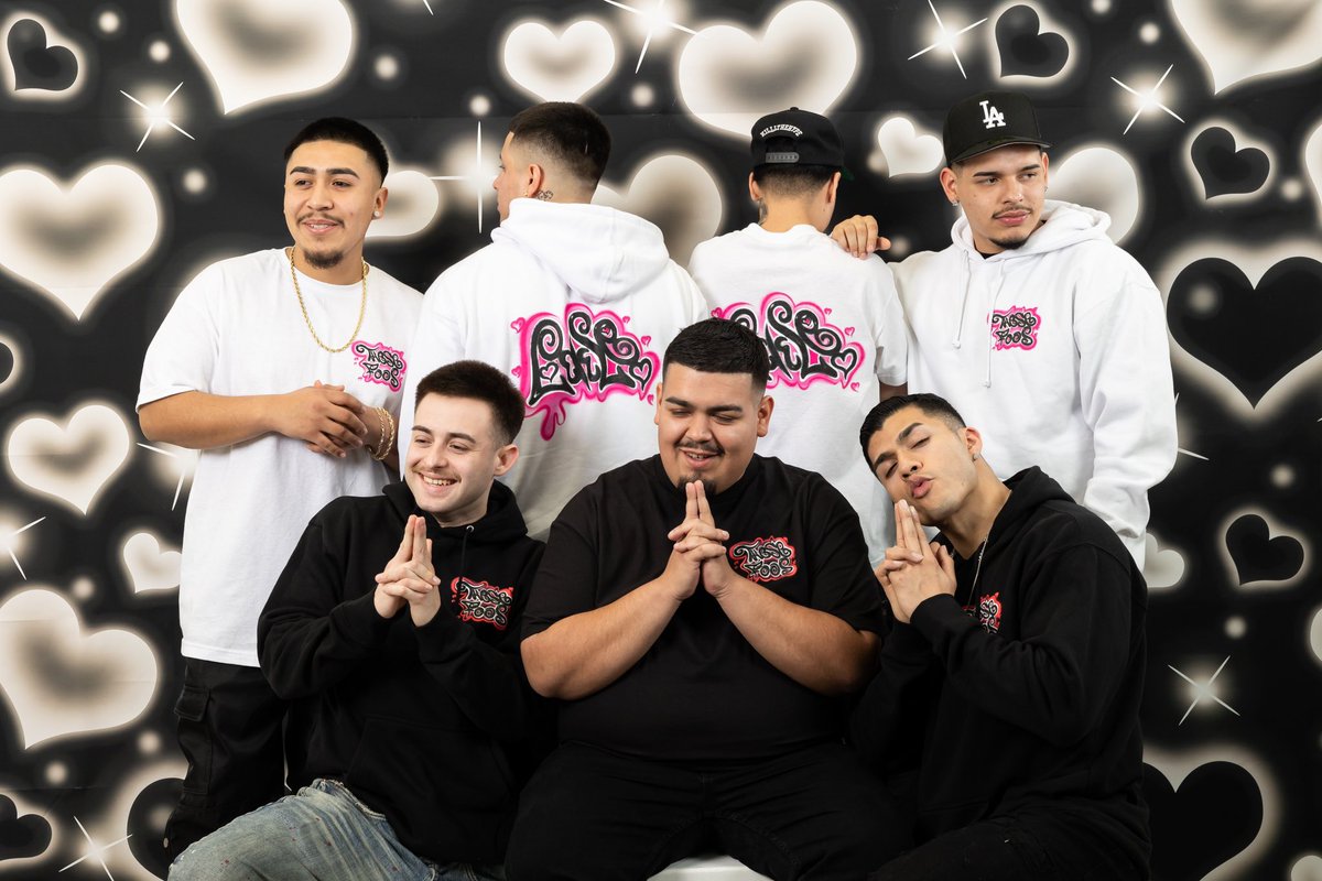 dom_copp's tweet photo. VALENTINES DAY MERCH DROPPED ! ORDER NOW 💗https://t.co/9I1TPdR5It 🫶🏼 https://t.co/KSA6Dlvc7w