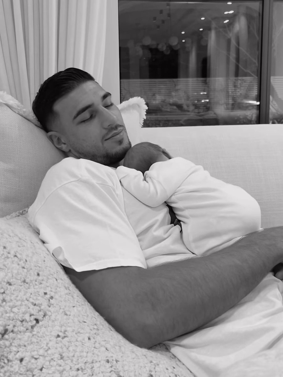 OfficialPLT's tweet photo. The cutest photo of Tommy &amp; baby 🥹✨ https://t.co/WHriI3jFd9