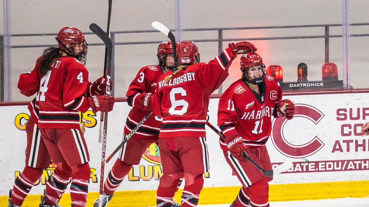 HarvardWHockey's tweet photo. How about the weekend 𝓚𝓻𝓲𝓼𝓽𝓲𝓷 𝓓𝓮𝓵𝓵𝓪 𝓡𝓸𝓿𝓮𝓻𝓮 had! The senior collected FIVE points (1⃣🚨, 4⃣🍎) in this weekend's series with Cornell/Colgate! 

#TeamFirst x #OneCrimson https://t.co/6YguQv9Lg1