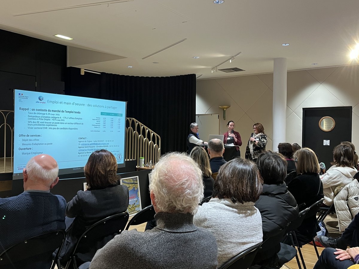 VisitStNazaire's tweet photo. Les acteurs touristiques de la destination #SaintNazaireRenversante, aussi nommés le réseau des Renversant·e·s· se sont réunis à #EscalAtlantic pour un objectif commun : faire rayonner tous ensemble le territoire ☀️ https://t.co/TAgdLOSgyE
