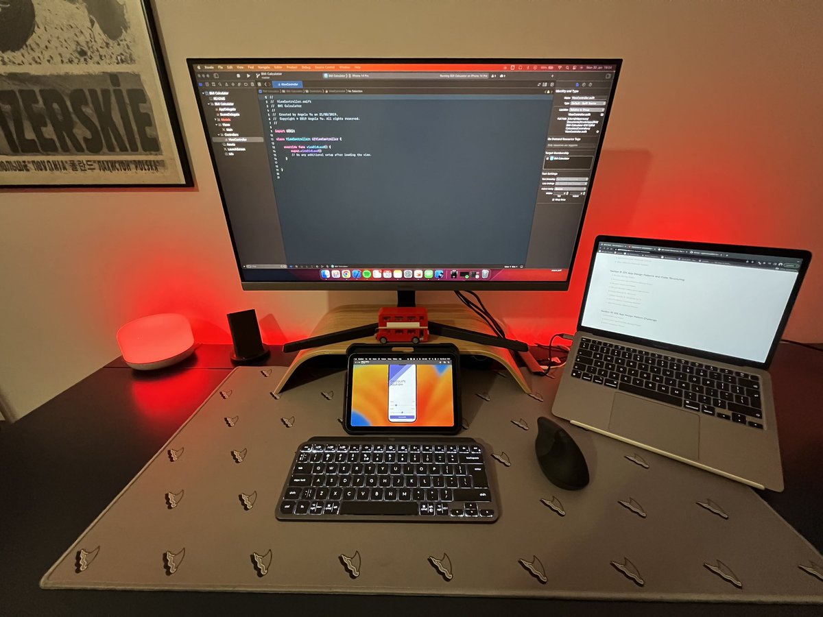 Porzuc_'s tweet image. Trochę #desksetup a trochę nauka #programowanie 🫠