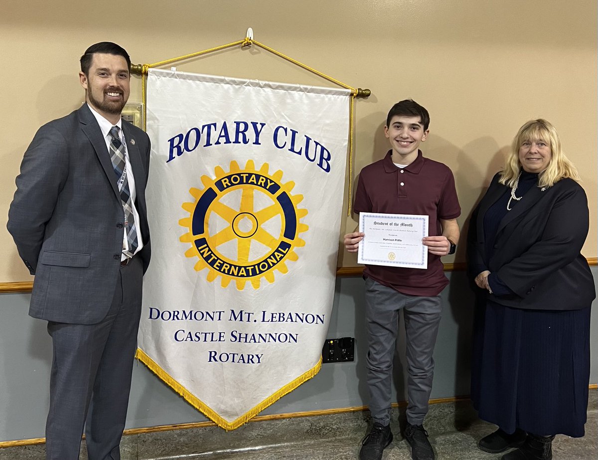 Ronald_P_Davis's tweet image. #leboproud as Dr. Thompson presents the January 2023 ⁦@dmtlcsrotary⁩ Student of the Month from MTLHS - Harrison Pittle.  A smart, creative,&amp;amp; talented student with an extremely bright future! ⁦@jthompsonmtlsd⁩ ⁦@PittFilms⁩