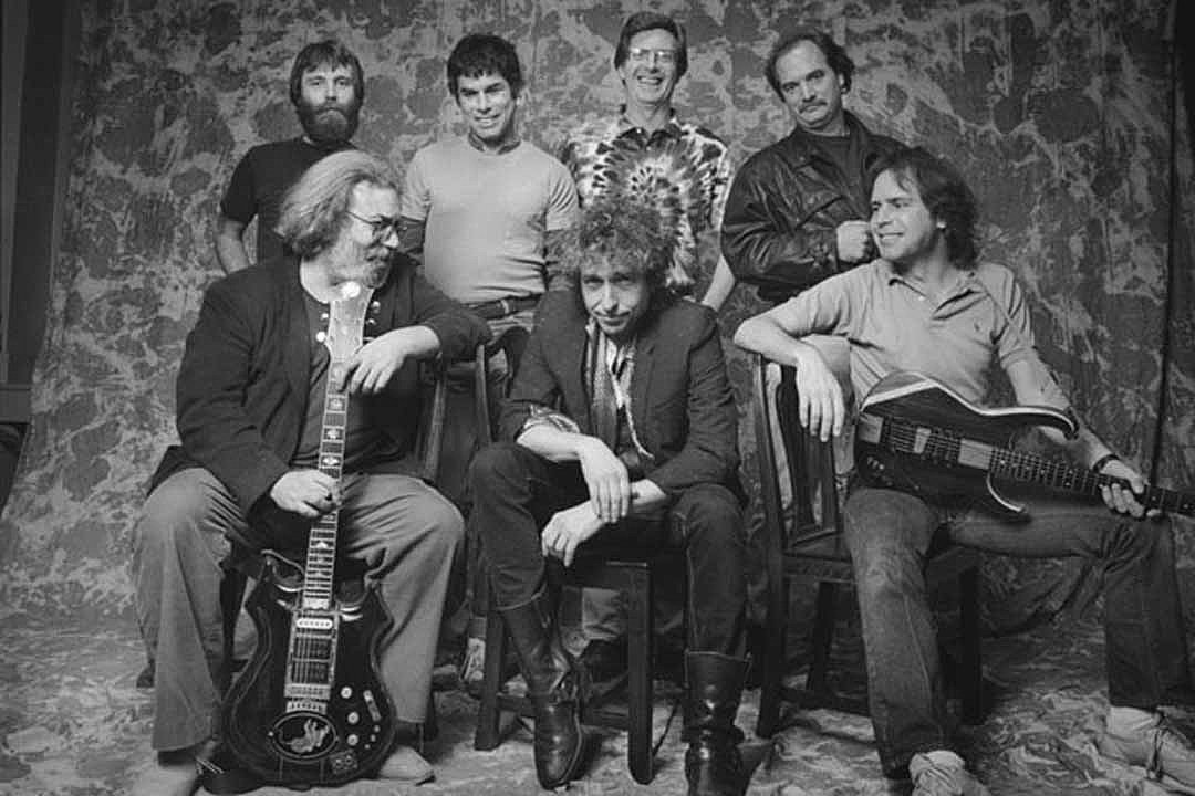 mickeyhart's tweet photo. #OTD in 1989, Dylan &amp; the Dead was released, a live album recorded during the @bobdylan and @GratefulDead 1987 Summer Tour. https://t.co/pKFmcJWPVE