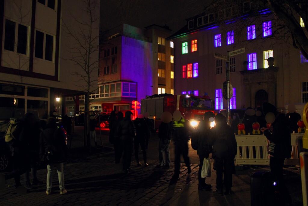 Rie_aktiv's tweet photo. 27.01.2022: #Hausbesetzung von dem Kollektiv @Freiraum_RSE in #Oldenburg

#ol2701 #Freiraum #FreiraumRSE #Selbstbestimmung #solidarischOL #Solidarität #SozialeKämpfe #teilhabe https://t.co/8Xlapv9hFo
