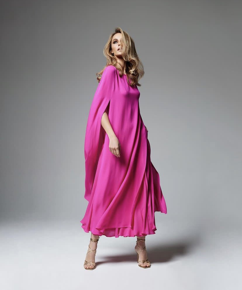 New campaign for <a href="/1LouiseKennedy/">louisekennedyoffical</a> 💗 with <a href="/BarryMcCallFoto/">Barry McCall</a> <a href="/ThaliaHeffernan/">Thalia Heffernan</a> <a href="/zoeclarkmakeup/">Zoe Clark</a>
