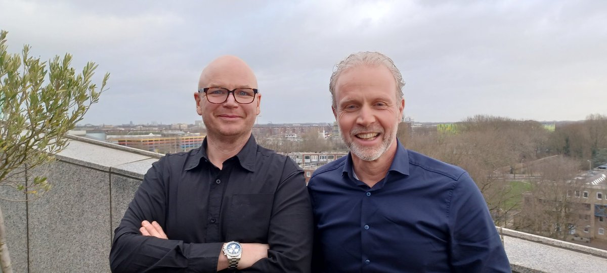 eelke2's tweet photo. Vandaag een dagje meegelopen met @Johan_Bac, algemeen directeur bij de @ReclasseringNL... 
Dank voor de mooie bevlogen dag en de inspirerende tips..

#reclassering #directeur #landelijkkantoor #utrecht https://t.co/9Lpp7DIMcn