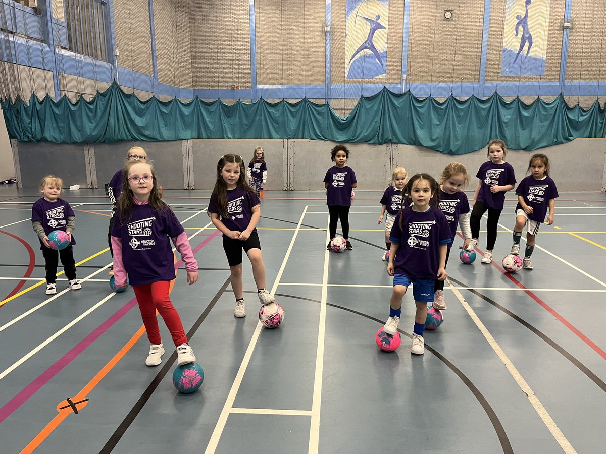 IFAFootballDev's tweet photo. We are back! @ElecIrelandNI Shooting stars from Shankill Leisure Centre had so much fun meeting new friends and practicing their football skills! ⚽️💫 #GameChangersNI https://t.co/KfrKagpzLg