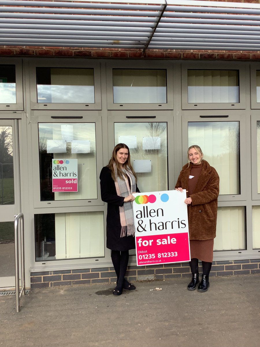 ChiltonPrimary's tweet image. Children in UKS2 were thrilled to work with local estate agents from Allen and Harris Didcot to support them with their writing work advertising Viking Longhouses. A huge thank you @AllenandHarris