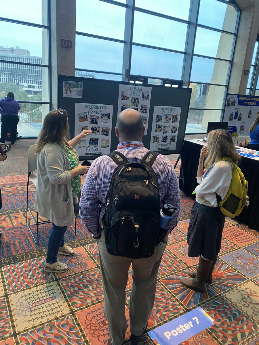 sjhkershner's tweet image. Clever COLElaboratory sharing poster session!  Bravo ⁦@MrsMichna⁩ #TCEA22. #FSHISDServes