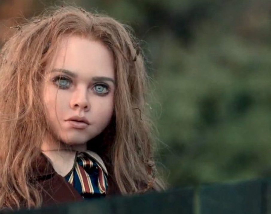 هنا لما تمصخرت ميقان من الكلب اسف لها ضحكت