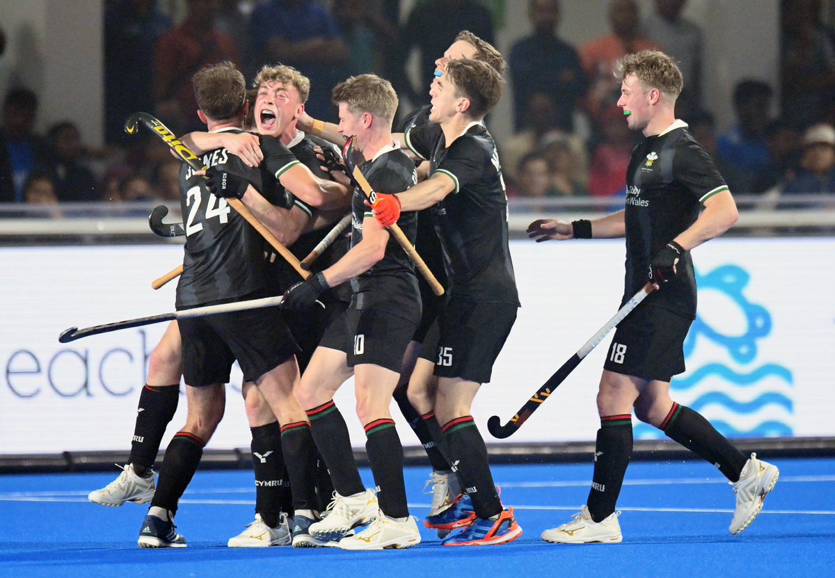 JacobDraper98's tweet image. A special 3 weeks away with @hockeywales 

11th in the bloody world 🌎

Hopefully the First of many World Cups for Wales Hockey. Thank you to everyone who made this experience so amazing ❤️ 

Namaste India 

 #hwc2023