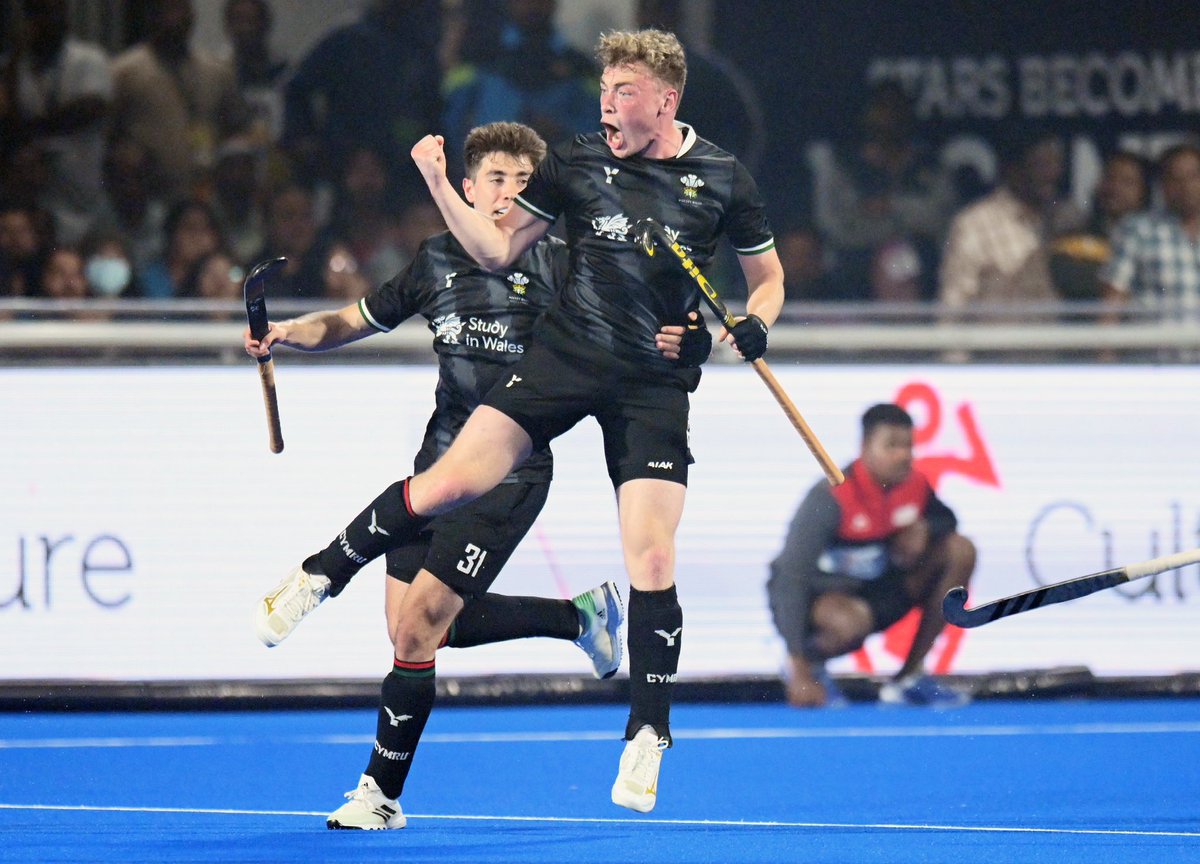 JacobDraper98's tweet image. A special 3 weeks away with @hockeywales 

11th in the bloody world 🌎

Hopefully the First of many World Cups for Wales Hockey. Thank you to everyone who made this experience so amazing ❤️ 

Namaste India 

 #hwc2023