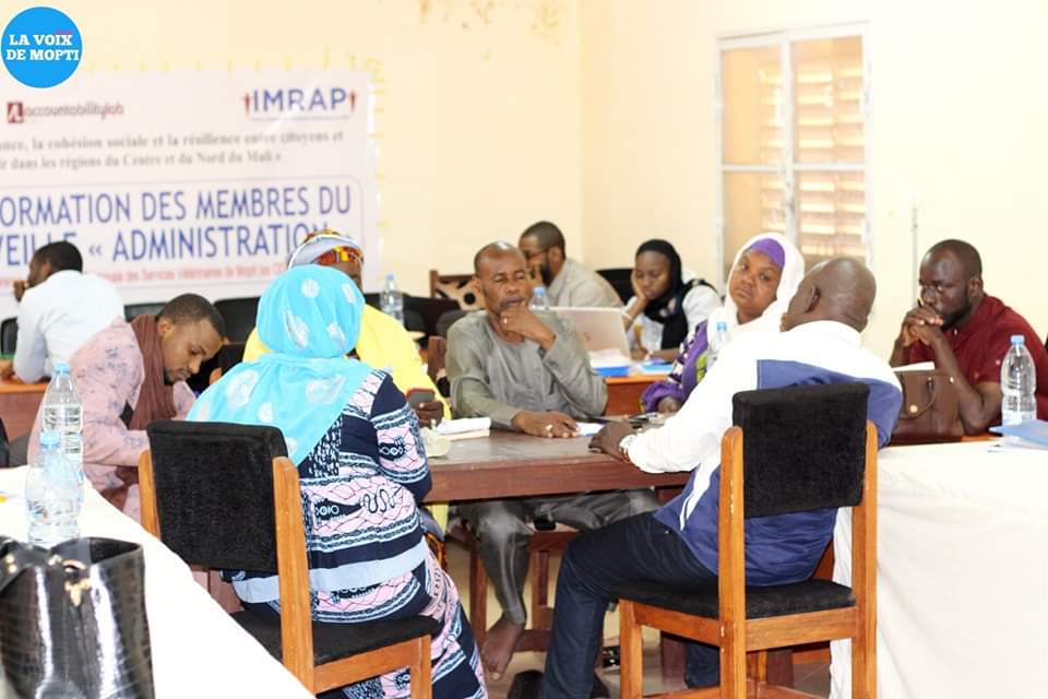 lavoixdemopti's tweet photo. Les membres du comité de veille « administration » de l'Institut malien de recherche action (#Imrap) sont en atelier de deux jours à #Sevaré. Le thème de l'atelier est basé sur la citoyenneté, la gouvernance et le plaidoyer.
Revivez en images l'atelier de ce 30 janvier 2023. https://t.co/IDA19kvEiN