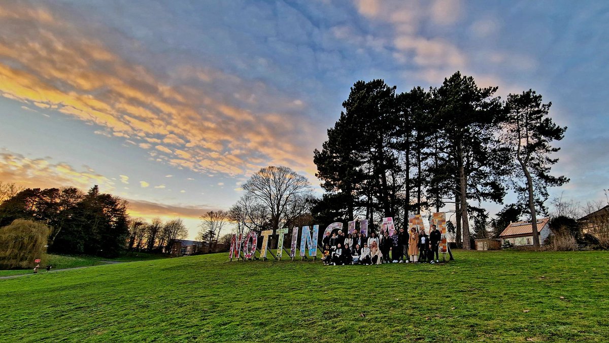 Our #Masters in #Architecture &amp; #Sustainable #Design cohort enjoying today's #sunset <a href="/UoNArchitecture/">Architecture & Built Environment Uni of Nottingham</a> on the way to visiting <a href="/UoN_CEH/">CreativeEnergyHomes</a> - what a fun afternoon we had 🙂

Come study with us!
nottingham.ac.uk/pgstudy/course… 👩‍🎓👨‍🎓🧑‍🎓
#WeAreUoN #MastersDegree