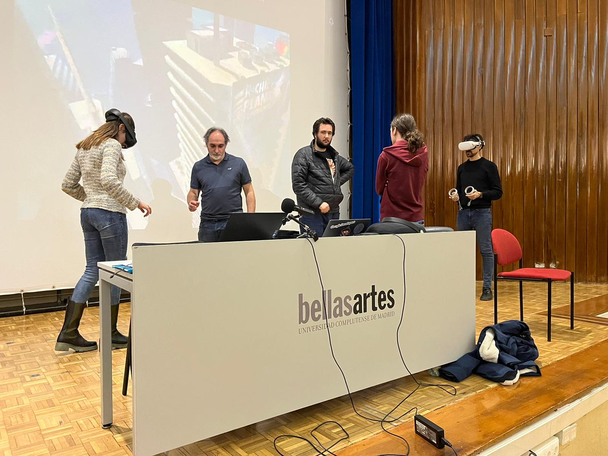 brjaume's tweet photo. Qué maravilla y que privilegio haber podido contar hoy con Oscar González @knob2001 en nuestra facultad @bbaaculturaUCM dando una fantástica conferencia sobre desarrollo RV. @realovirtualcom #UCM https://t.co/ulISoZainz