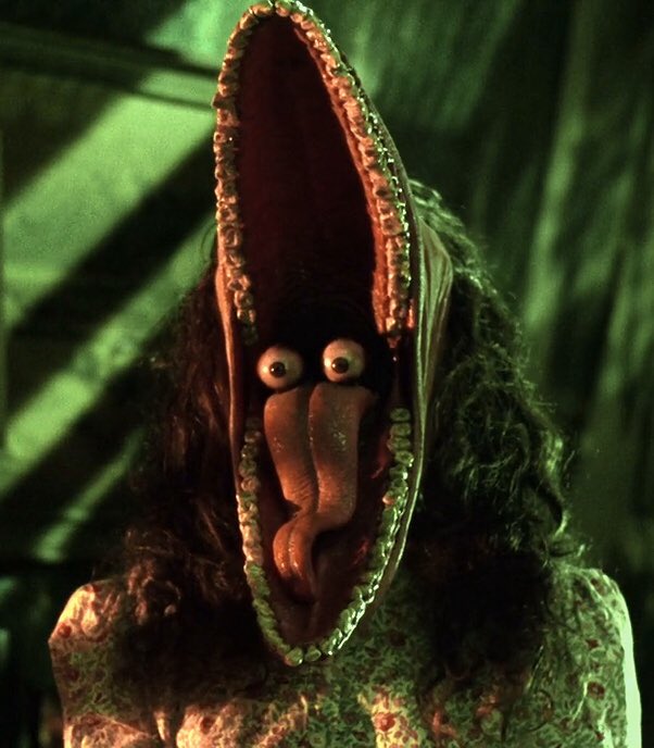 deathndhorror's tweet photo. Beetlejuice (1988) https://t.co/Wx6dxCES4y