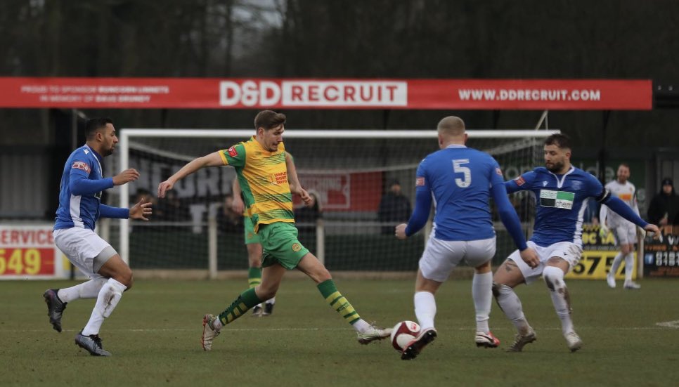 This photo epitomises the performance on Saturday - all the players working together on the press &amp; then picking the scraps up 

Another big game Saturday who’s coming ?