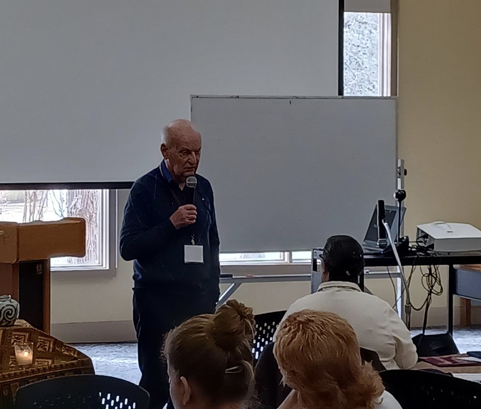 relforcon's tweet photo. It was a delight to have Tony Gittins, CSSp with the #ForMission classes yesterday to break open "The Challenges and Possibilities of Intercultural Living." Such wisdom! https://t.co/OhdOOdCmX6