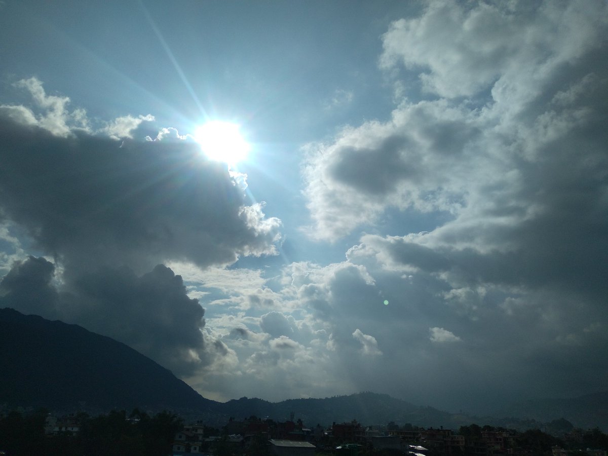 ShantiAryal16's tweet photo. Sunrise 🌅 #viewmyday #sunwithcloud  #lovethisone https://t.co/bvdcuJ5QzK