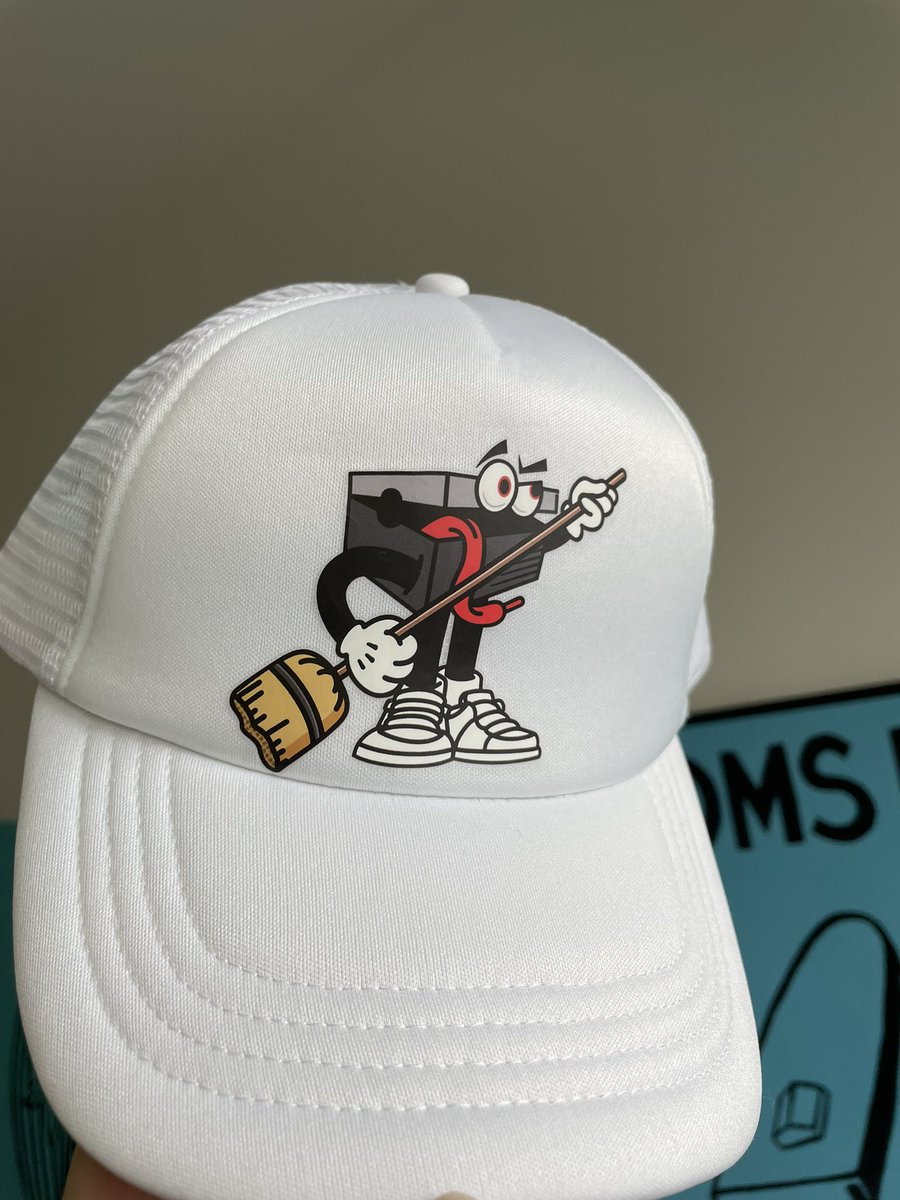 sneakerboxClyde's tweet photo. 🧹 Soon. Holders only. #Sneakerbox https://t.co/GOPyk9HNrw