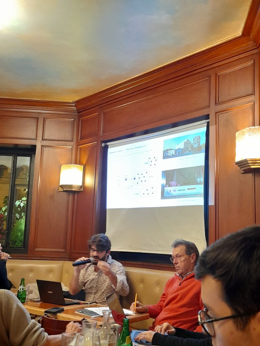 Valérie Brenugat (@valeriebrenugat) on Twitter photo "Avec la #Chine, la #Russie a sa propre plateforme d'intermediation mais celle-ci n'a pas été créée par l'Etat" note le maître de conférences au <a href="/CafesGeo/">Les Cafés Géographiques</a> sur la géopolitique du #cyberespace russe au #CafeFlore "Avec la #Chine, la #Russie a sa propre plateforme d'intermediation mais celle-ci n'a pas été créée par l'Etat" note le maître de conférences au <a href="/CafesGeo/">Les Cafés Géographiques</a> sur la géopolitique du #cyberespace russe au #CafeFlore